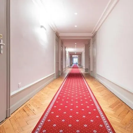 Palace Bernascon * 艾克斯莱班