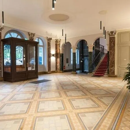 公寓 Palace Bernascon *